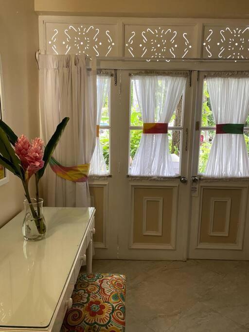 Lush Tropical Apartment Located In A 4-Star Resort Runaway Bay Esterno foto
