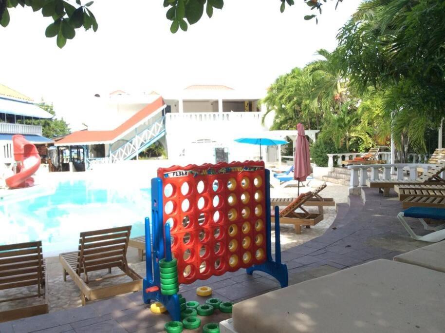 Lush Tropical Apartment Located In A 4-Star Resort Runaway Bay Esterno foto
