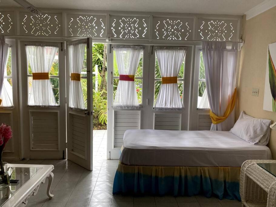 Lush Tropical Apartment Located In A 4-Star Resort Runaway Bay Esterno foto