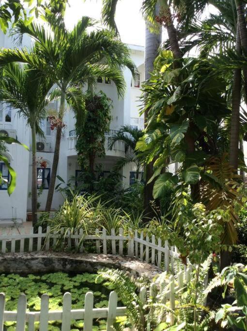 Lush Tropical Apartment Located In A 4-Star Resort Runaway Bay Esterno foto