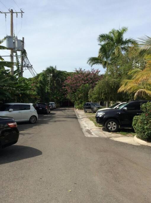Lush Tropical Apartment Located In A 4-Star Resort Runaway Bay Esterno foto