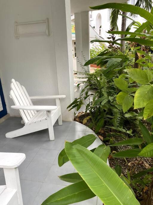 Lush Tropical Apartment Located In A 4-Star Resort Runaway Bay Esterno foto